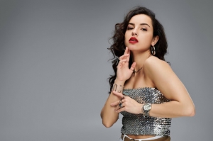What Is Glam Modeling and How Does It Differ From Other Styles?