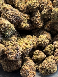 How to Choose the Right Sativa Strain for Your Lifestyle