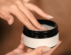 How Do You Usually Test Whether a Moisturiser Is Suitable for Long-Term Use on Dry Skin?