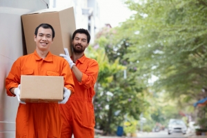 Checklist for Moving in Bad Weather: How to Stay Safe and Protect Your Belongings