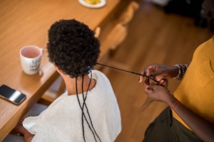 Méthode LOC : le guide ultime pour des cheveux nourris et éclatants