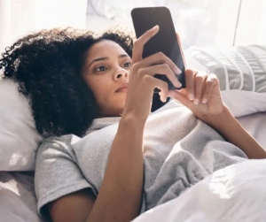 Ask Dr. Katelyn: How Do I Stop Feeling Jealous of Other People’s Lives When I Scroll?