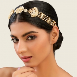 Matha Patti: A Traditional Indian Jewelry That Enhances Your Look