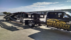 Benefits of Hydraulic Tilt Decks versus Fixed Deck Trailers for Texas Car Hauler Trailers