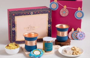 Top 10 Diwali Corporate Gifts to Buy in 2025 for Clients & Employees