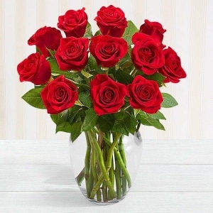 Flower Delivery in Kanpur – Celebrate Every Occasion with YuvaFlowers