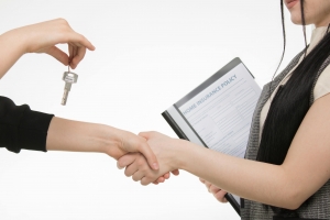 How to Hire Commercial Property Management Services? 10 Smart Questions to Ask
