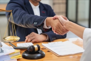 How A California Debt Collection Lawyer Handles Multi-State Credit Disputes