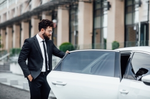 Traveling to Dubai for Work? Don't Forget This Car Hire Tip