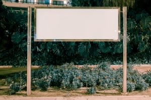 6 Creative Ways to Use Custom Yard Signs