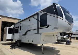 How to Stay Safe When Buying New Camper Trailers Near You