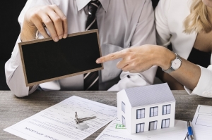 How a Real Estate Attorney Protects Your Investment