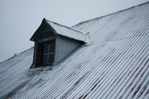 Storm Damage Roof Checklist: What Homeowners Should Know