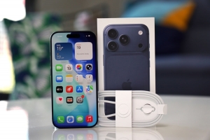 iPhone 17 Pro vs Competitors: Complete Comparison Guide