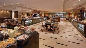 Dinner Buffet in Mumbai & Sit Down Brunch Buffet – A Culinary Indulgence