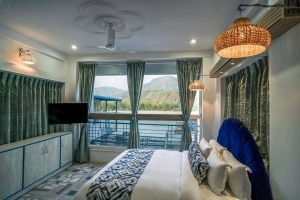 Why Rishikesh is Known as the Gateway to the Himalayas?