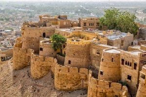 Planning an Adventure Stay in Jaisalmer? Here's Why Camps Are a Must