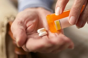 How Can Technology Improve Medication Adherence for Seniors?