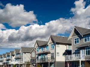 What Are the Advantages of Modular Construction for Custom Home Builders?