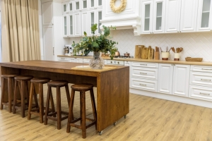 The Benefits of Installing Farmhouse Oak Flooring in YourKitchen