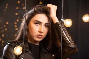 What Skills Are Essentials for a Thriving Model Career?