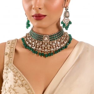 The Subtle Power of Kundan Jewelry: 9 Reasons It Still Reigns Supreme in Modern Fashion