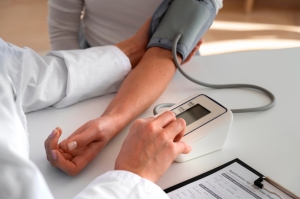 Managing High Blood Pressure: How Pharmacists Can Support Your Heart Health