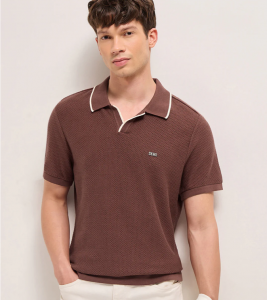 The Definitive Guide to Polo T-Shirts: Style, Fit, and Everyday Comfort
