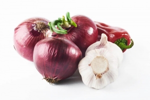 Fresh Red Onions: From Growers of Vegetables to Your Plate