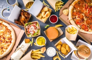 Ready to own your slice of success? Discover the hottest fast-food franchise opportunities today!