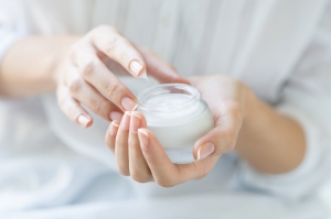 The Ultimate Guide to Using Alpha Arbutin and Niacinamide Together