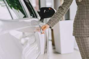 Top Reasons to Rent a Luxury Vehicle for That Special Event