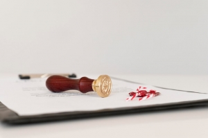 The Role of Notary Services in Legal and Business Transactions