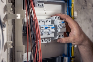 Soluciones Inteligentes: Instalaciones Eléctricas Modernas Transforman Hogares