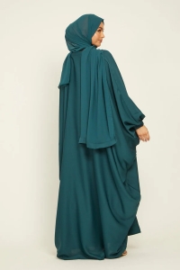 The Timeless Grace of Abaya: Modesty Meets Modern Fashion