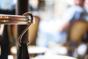 Struggling with Guest Comfort in Cafés? Here’s  How Custom Purse Hooks Boost Visits