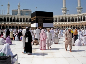 Why Do Pilgrims Prefer Departing for Umrah from Birmingham Airports?