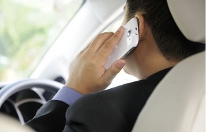 Why Using a Cellphone While Driving Is So Dangerous