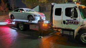 How a Roseville Towing Company Handles Emergency Calls