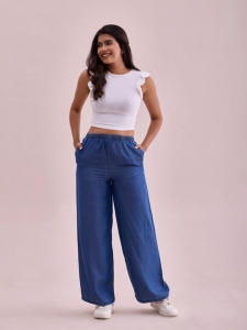 How to Style Jeans Pants for Women: Casual to Chic Looks