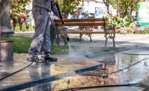 What Are the Advantages of Commercial Pressure Washing?
