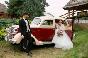 How to Coordinate Wedding Party Travel with Franklin Wedding