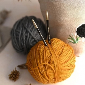 Working with lightweight Yarns- Tools and Techniques from Lantern Moon
