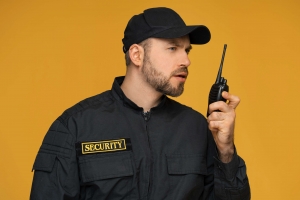How Professional Security Guards Enhance Safety in Corporate and Residential Settings