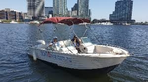 Luxury Boat Hire on the Yarra River: Experience Melbourne in Style