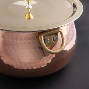 Why South Indian Chefs Swear by the Copper Madurai Handi