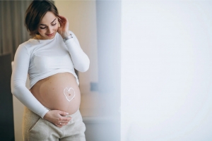 How to Treat Pregnancy Acne Safely