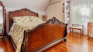 How a Bed & Breakfast in Golden Beats Hotel Rooms in Denver, Colorado