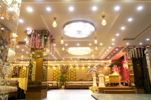 Family-friendly Hotel with Banquet and Veg Food in West Janakpuri