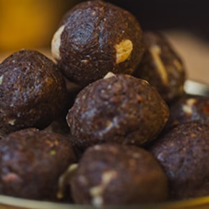 Buy Ragi Laddu at Best Price | Maa Mitahara